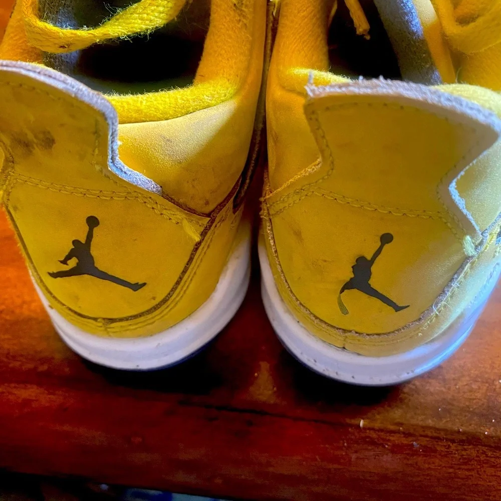 Kids 13c Used but good condition Nike‎ Jordan Lightning 4